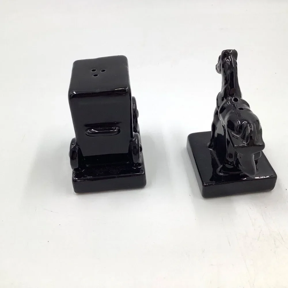 Black‎ Horse with Buggy Carriage Amish Salt and Pepper Shakers Gift